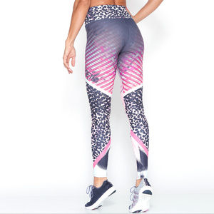 Closet Clear Out Mega Sale 💲⬇️ ⭐️ HP Purple leggings